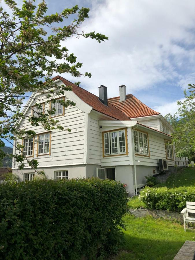 Stryn - House By The River Exterior foto